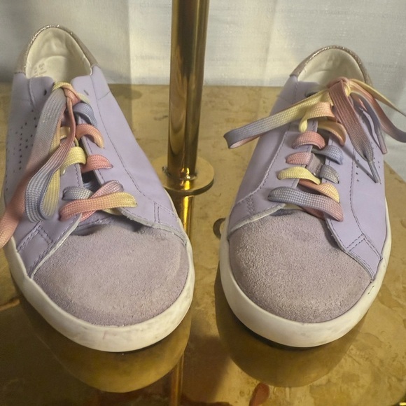 Sam Edelman White Sneakers with Comfort Fit and Sleek Design - Picture 4 of 8